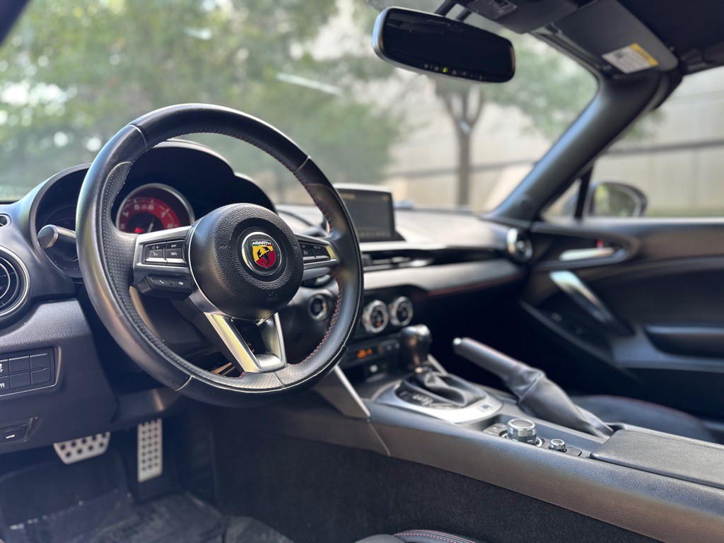 2018 FIAT 124 Spider Image 22