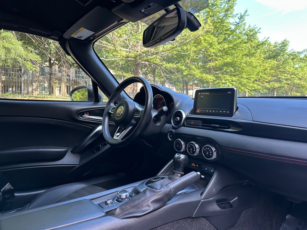 2018 FIAT 124 Spider Image 26