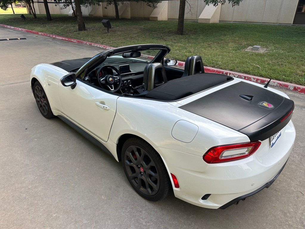 2018 FIAT 124 Spider Image 31