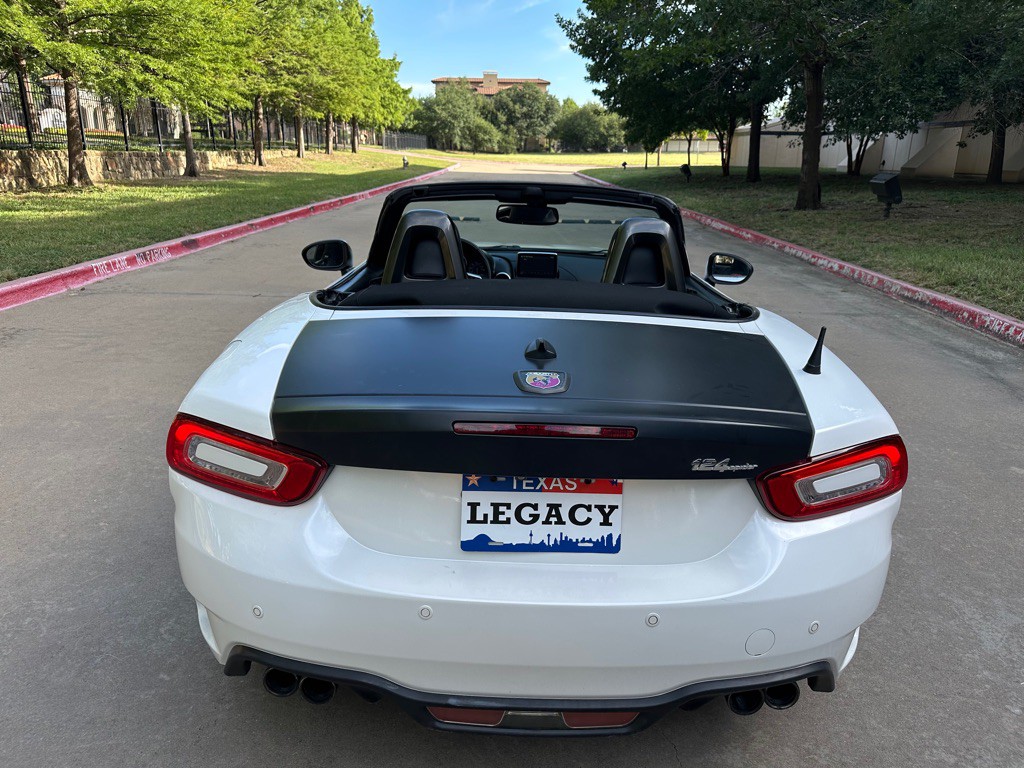 2018 FIAT 124 Spider Image 32