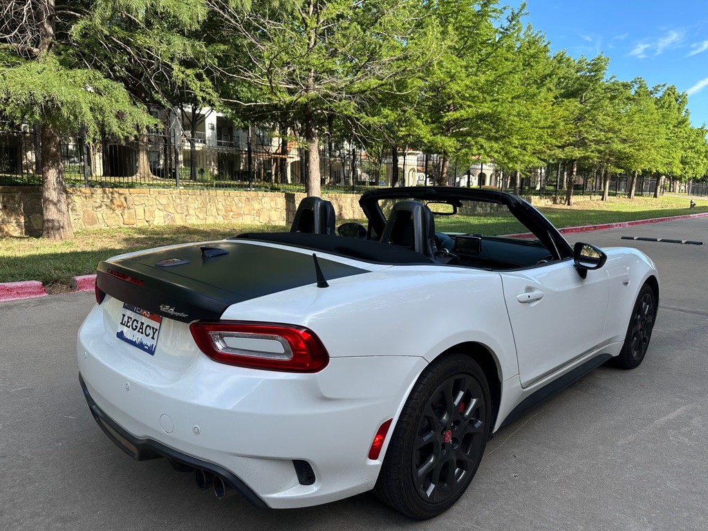 2018 FIAT 124 Spider Image 33