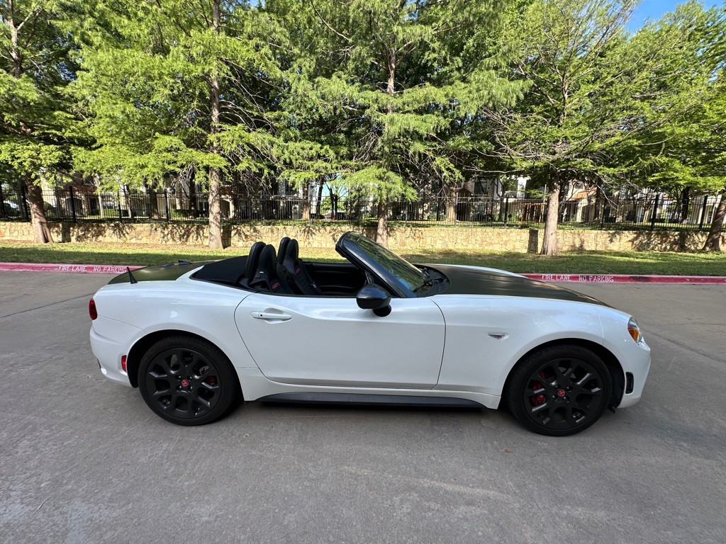 2018 FIAT 124 Spider Image 34