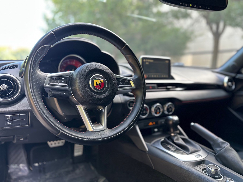2018 FIAT 124 Spider Image 39