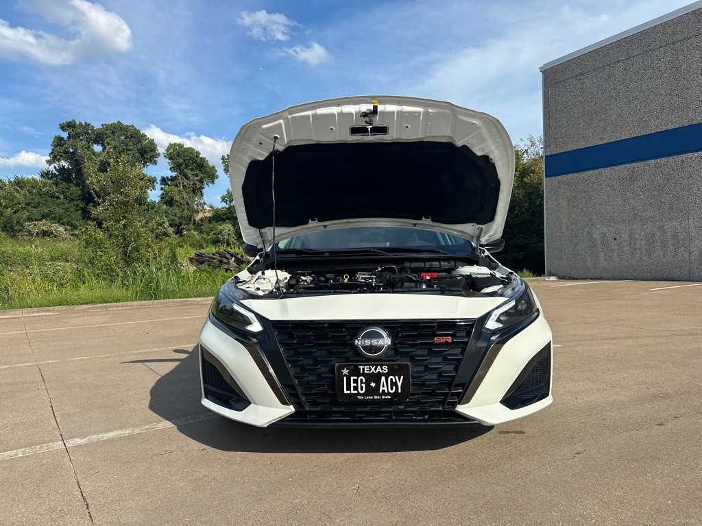 2023 Nissan Altima Image 10