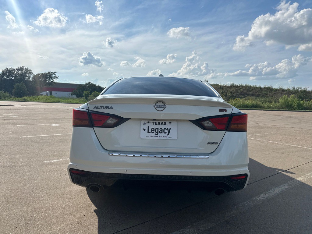 2023 Nissan Altima Image 17