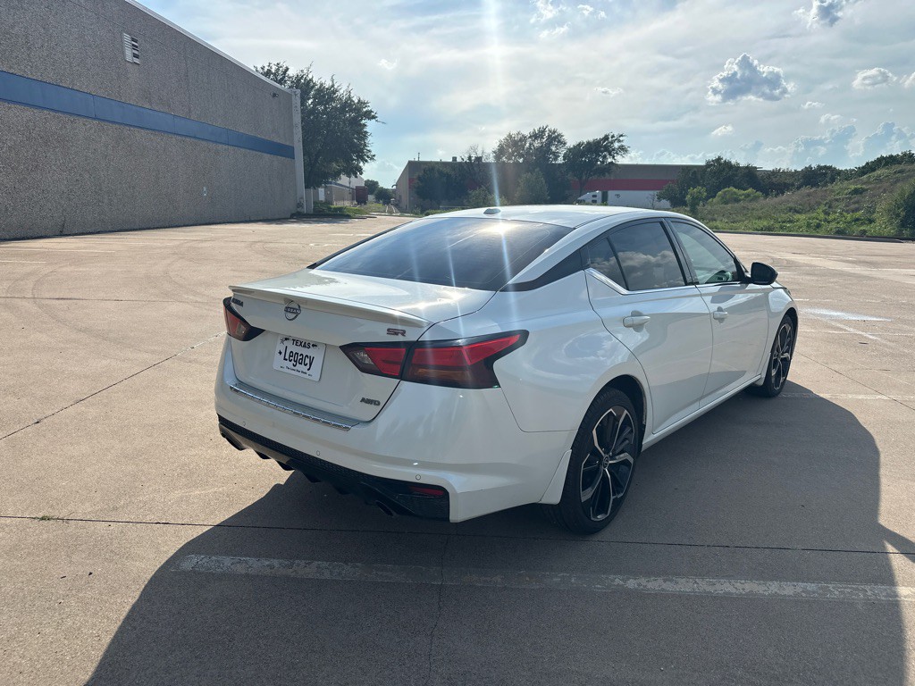 2023 Nissan Altima Image 18