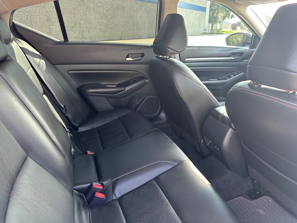 2023 Nissan Altima Image 30