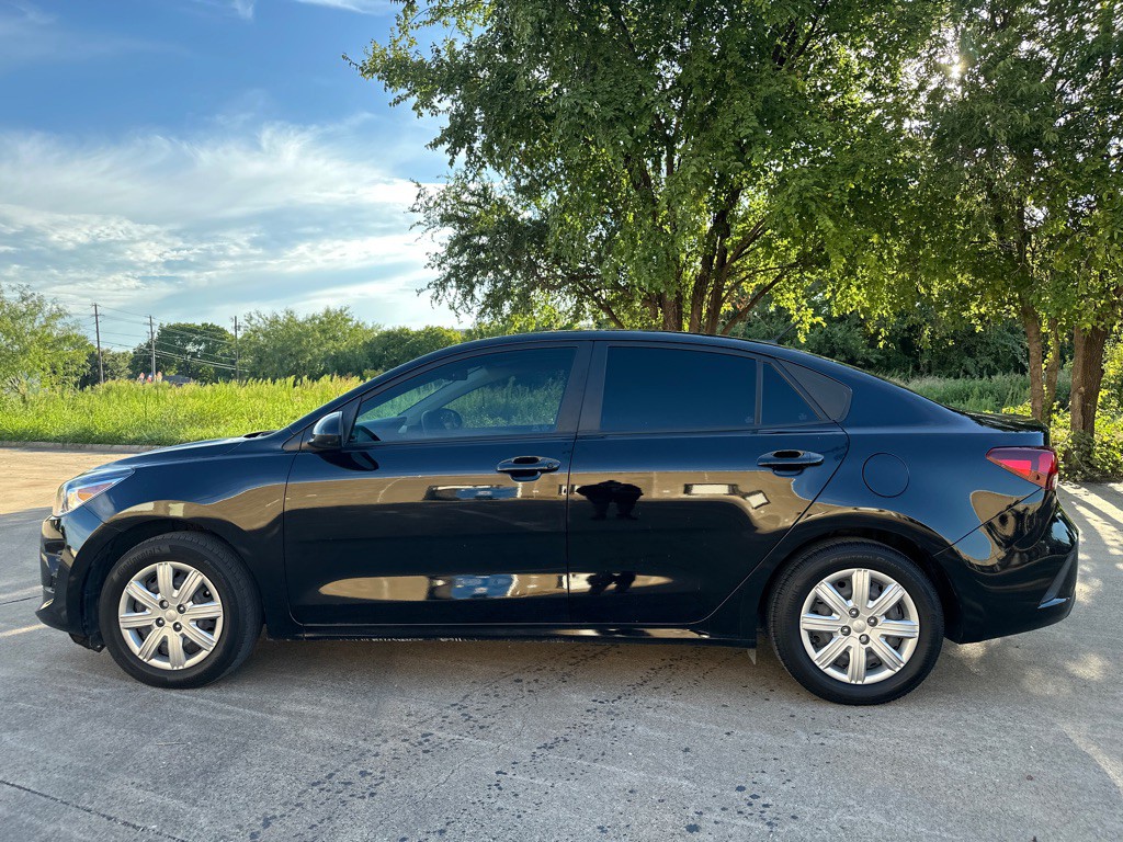 2022 Kia Rio Image 13
