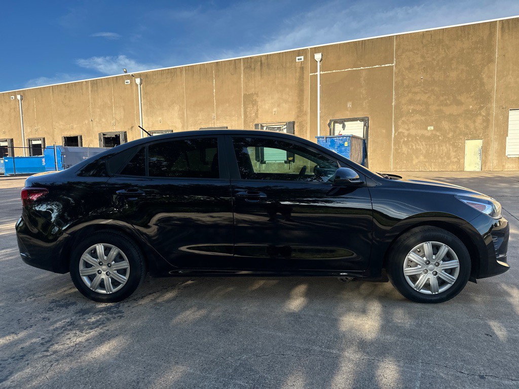 2022 Kia Rio Image 17
