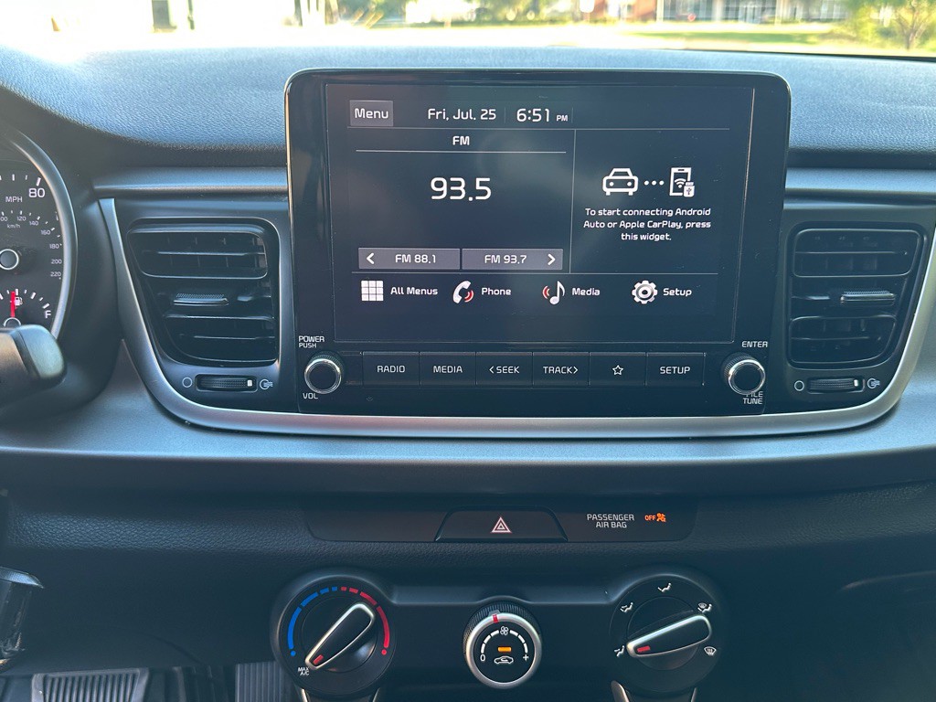 2022 Kia Rio Image 27