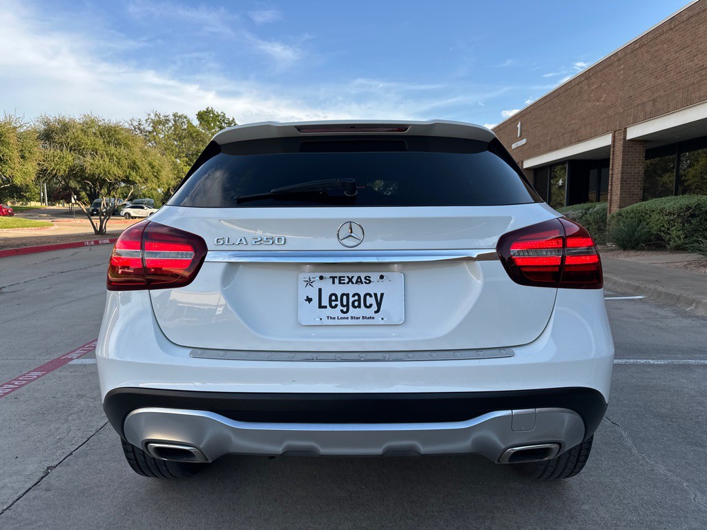 2019 Mercedes-Benz GLA-Class Image 16