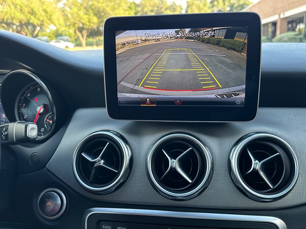 2019 Mercedes-Benz GLA-Class Image 35