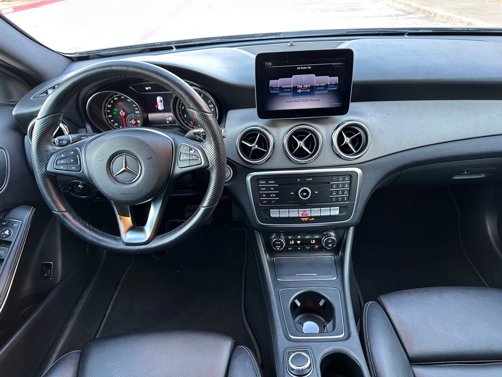 2019 Mercedes-Benz GLA-Class Image 39