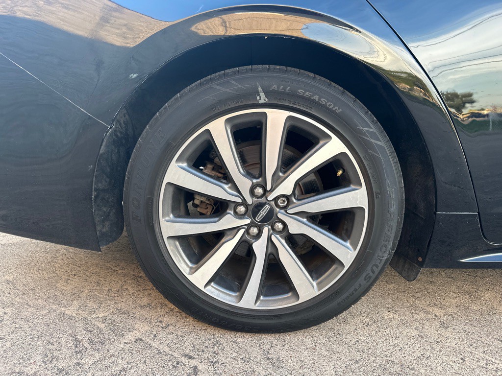 2018 Lincoln Continental Image 23