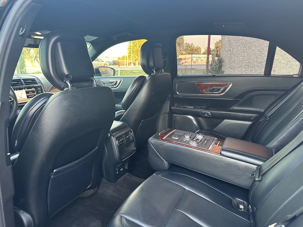 2018 Lincoln Continental Image 29