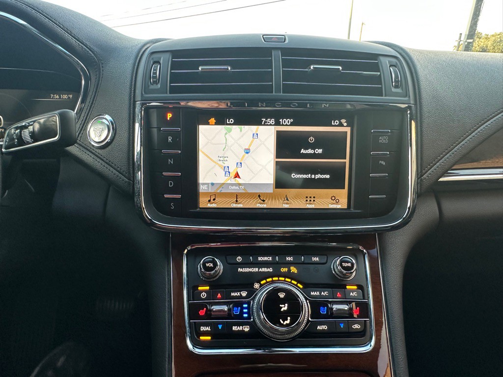 2018 Lincoln Continental Image 34