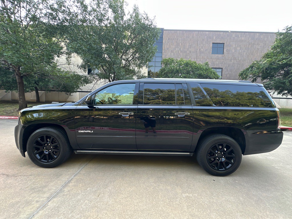 2017 GMC Yukon Image 12