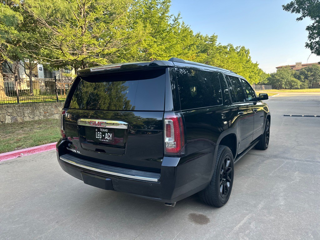 2017 GMC Yukon Image 18