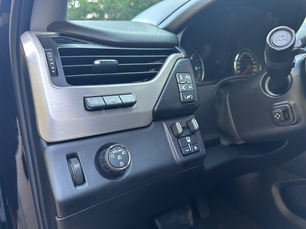 2017 GMC Yukon Image 25