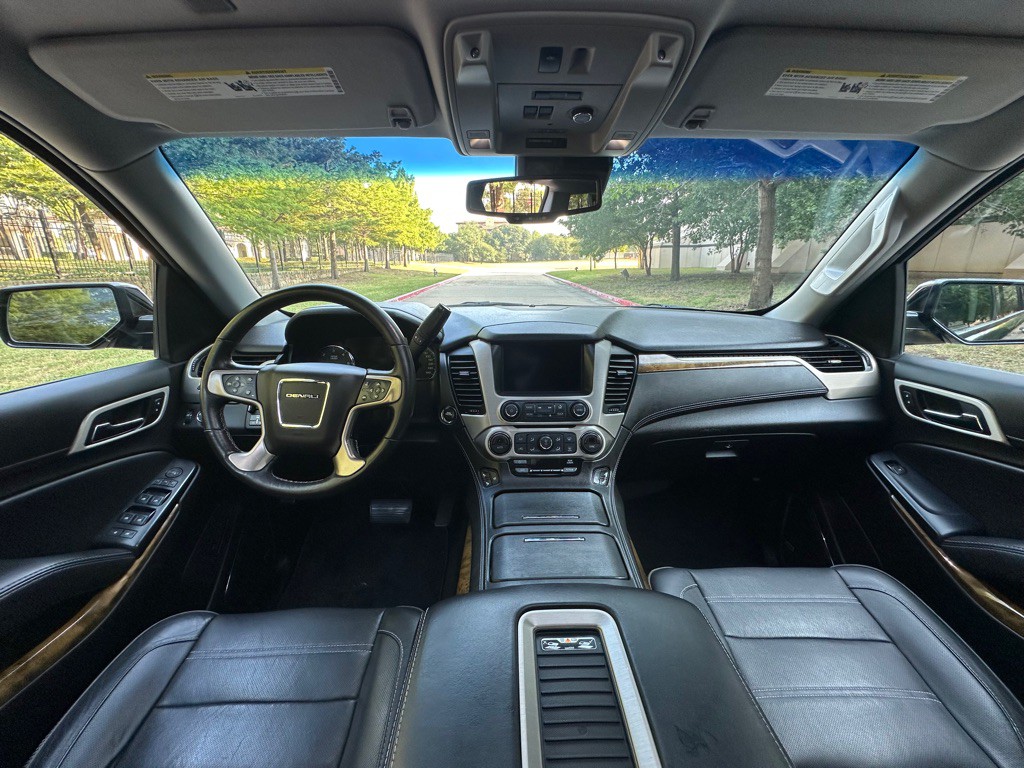 2017 GMC Yukon Image 28