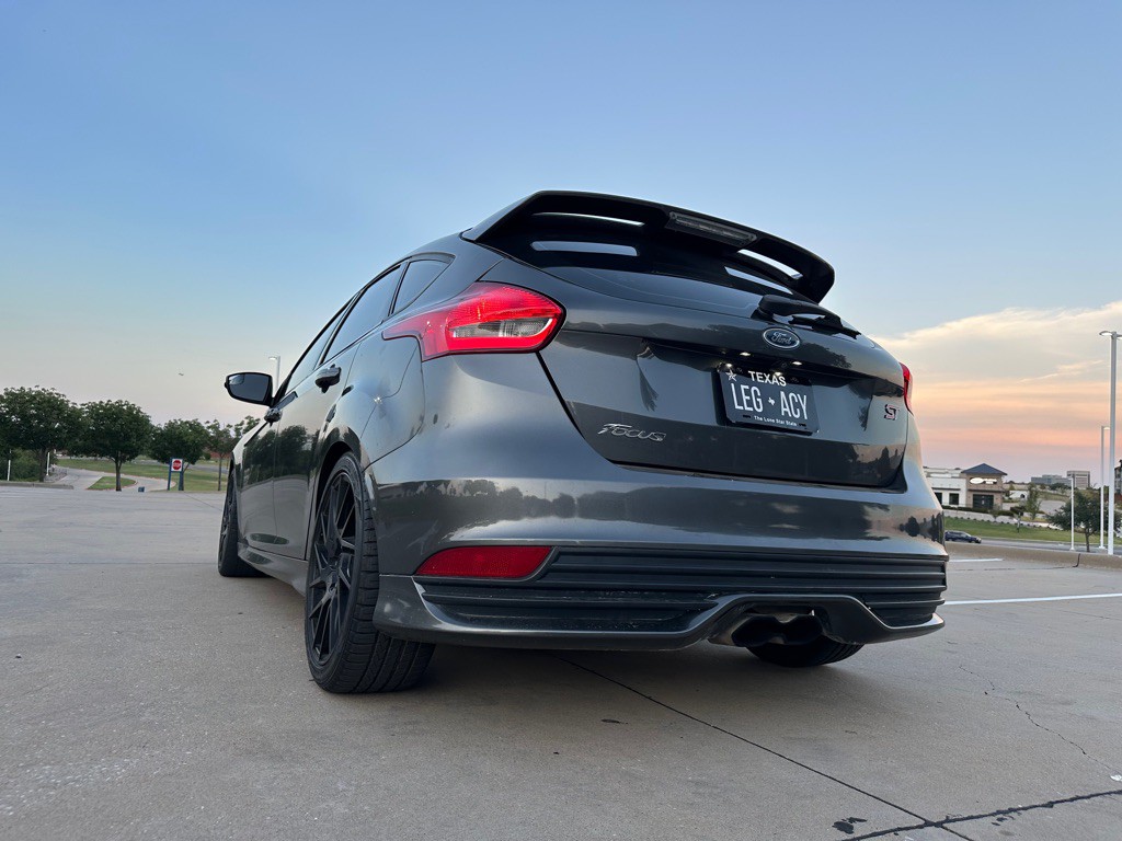2018 Ford Focus Image 16