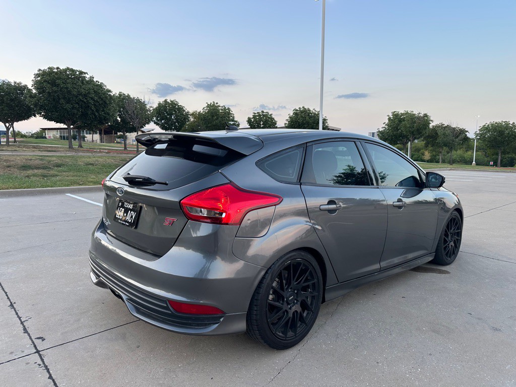 2018 Ford Focus Image 18