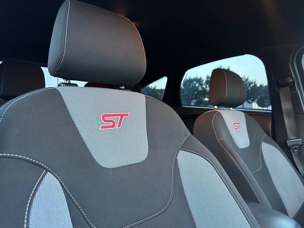 2018 Ford Focus Image 32