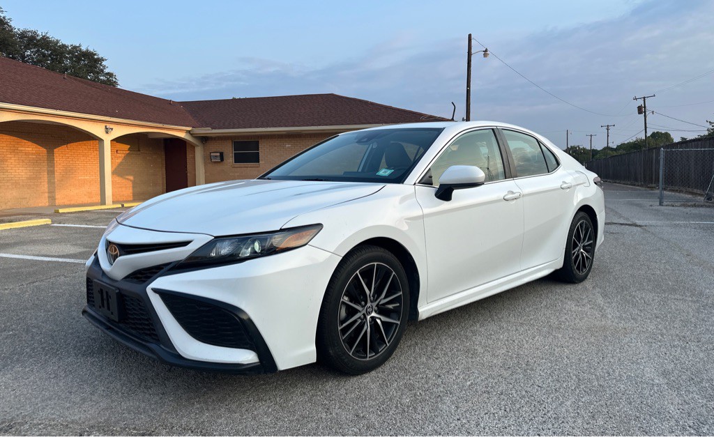 2021 Toyota Camry Image 7