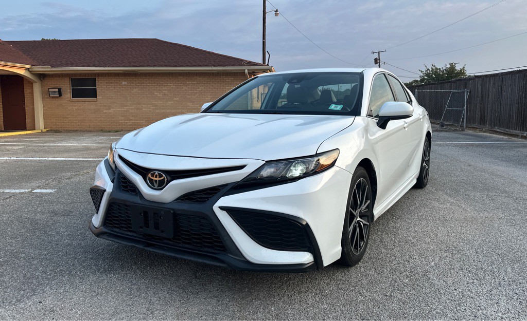 2021 Toyota Camry Image 9