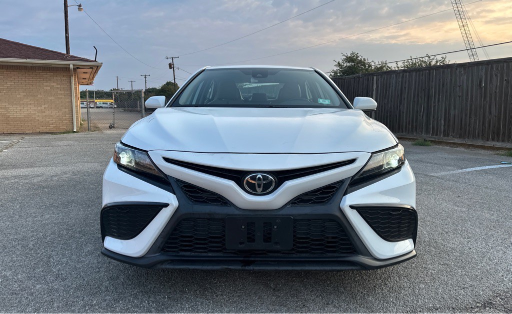 2021 Toyota Camry Image 10
