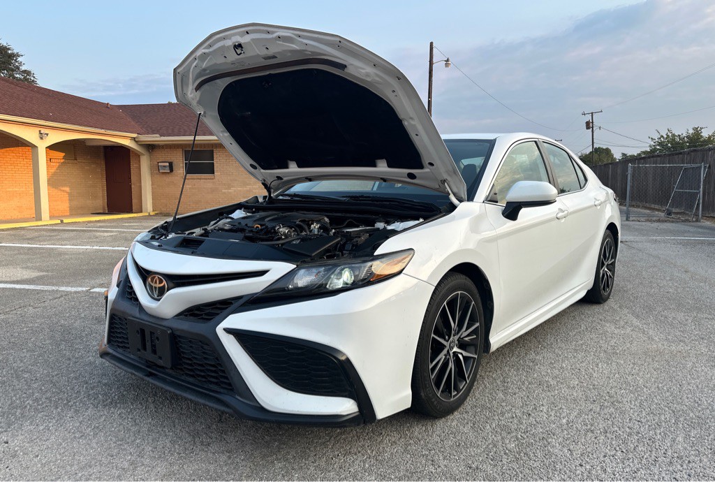 2021 Toyota Camry Image 12