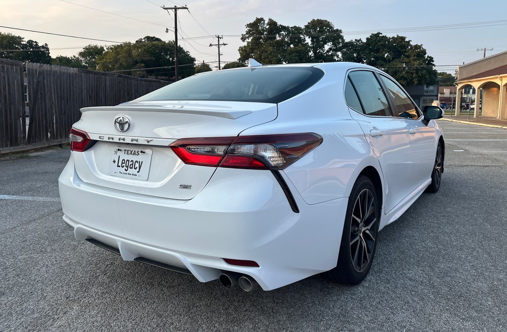 2021 Toyota Camry Image 19