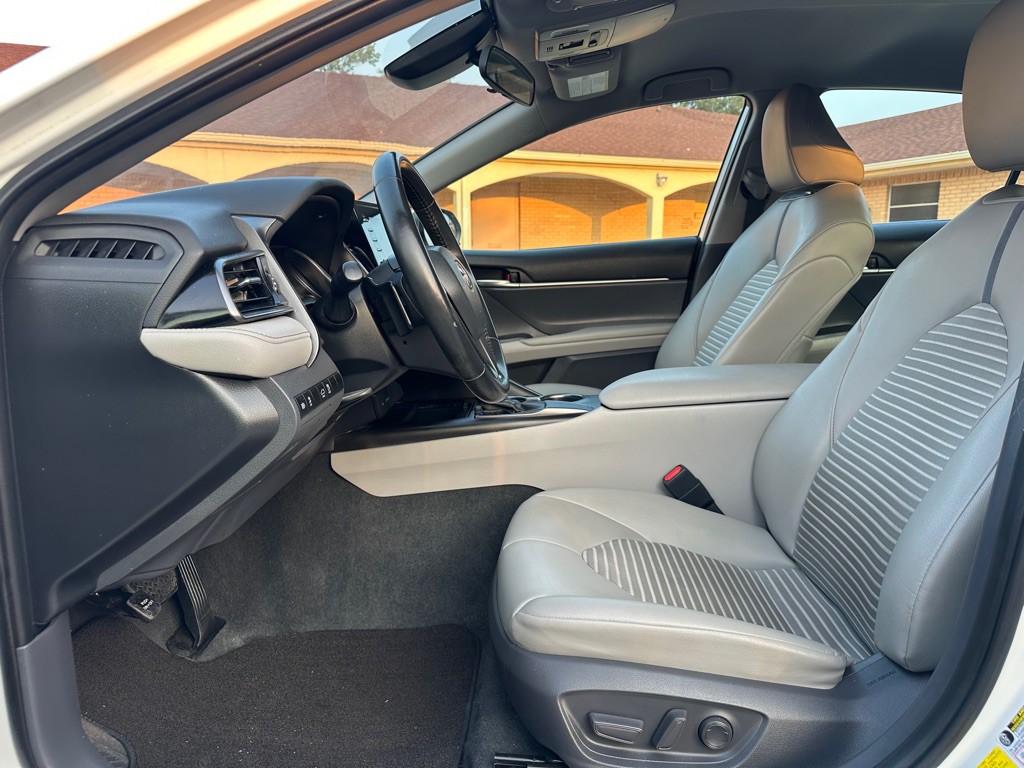 2021 Toyota Camry Image 25
