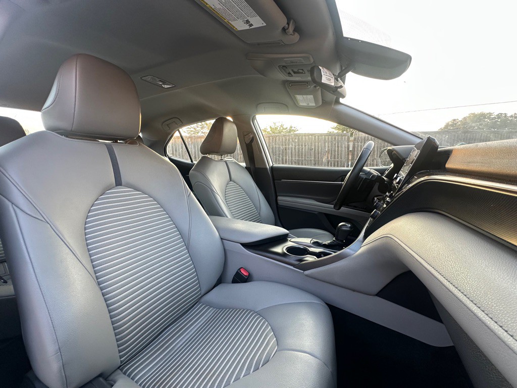 2021 Toyota Camry Image 30