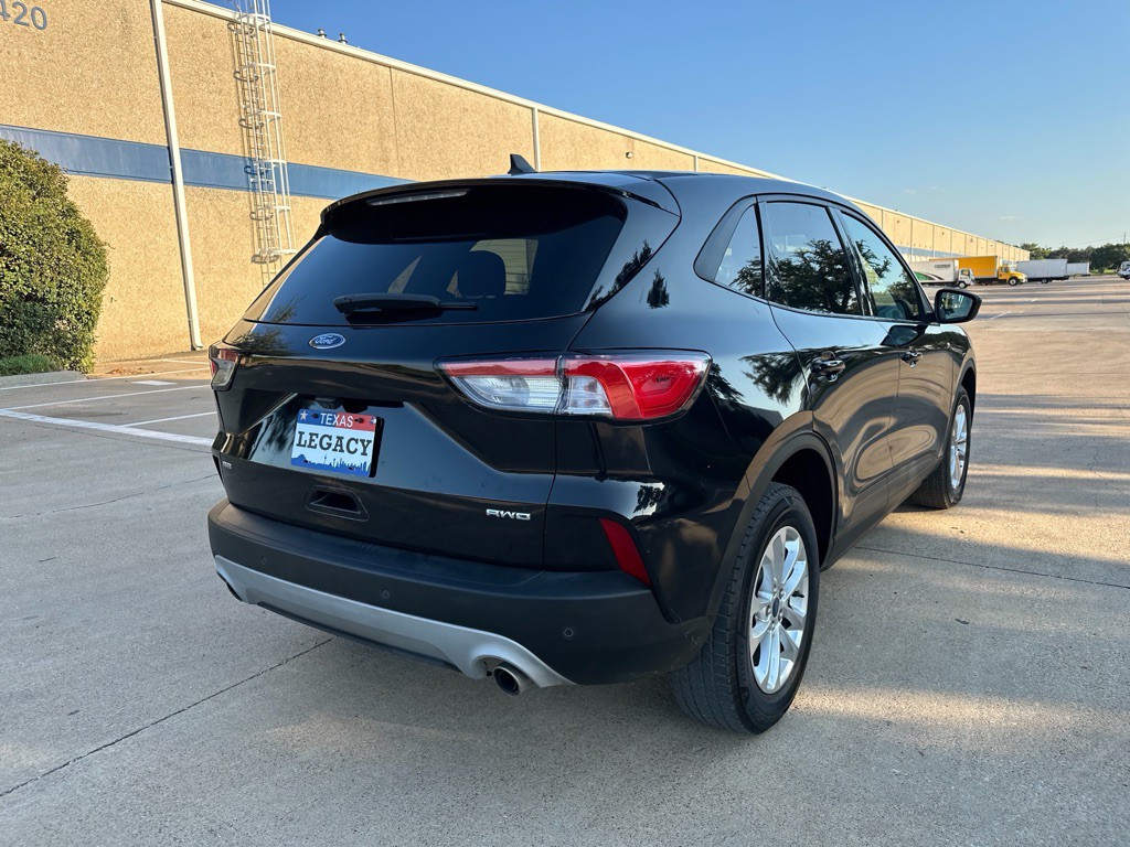 2022 Ford Escape Image 16