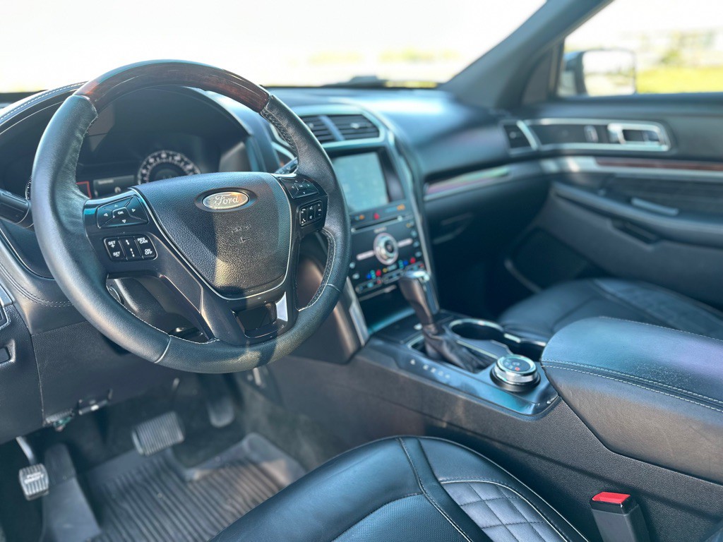 2018 Ford Explorer Image 24