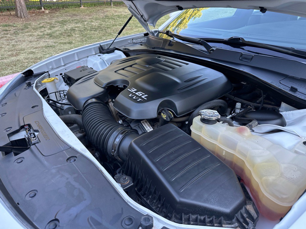 2020 Dodge Charger Image 9