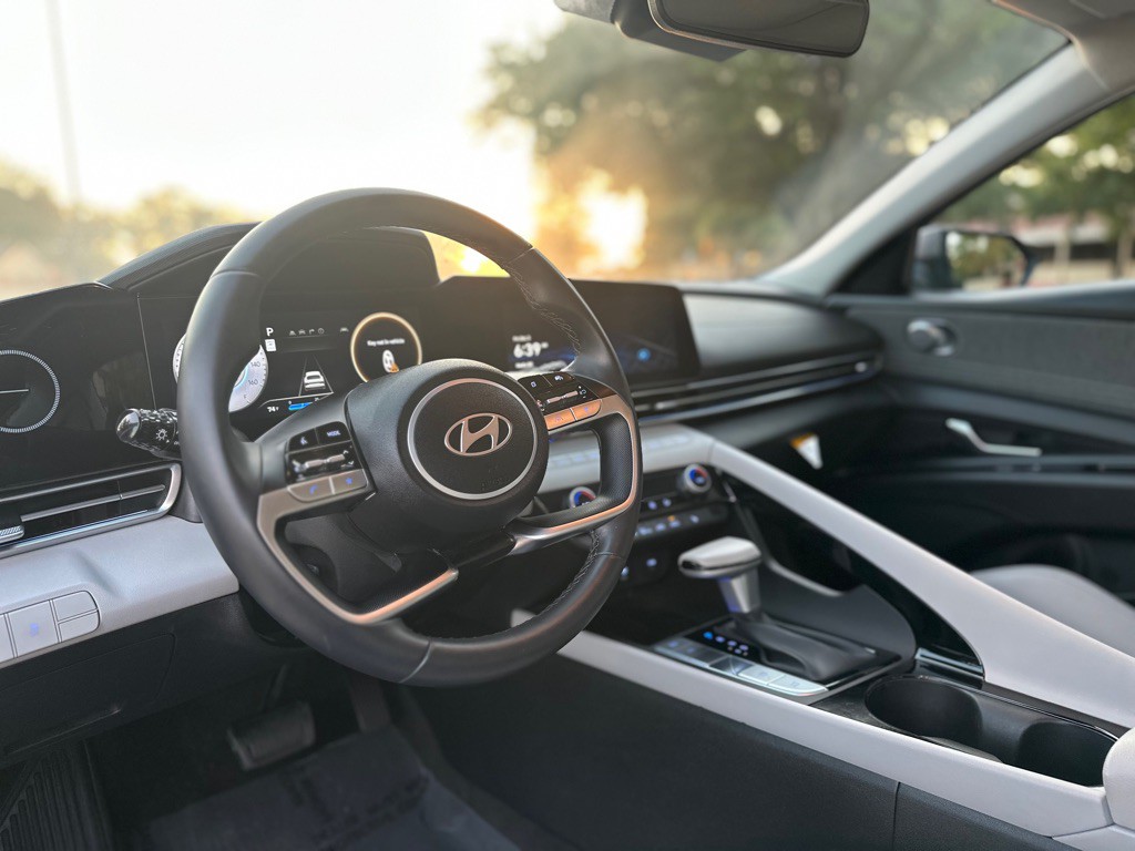 2025 Hyundai Elantra Image 21