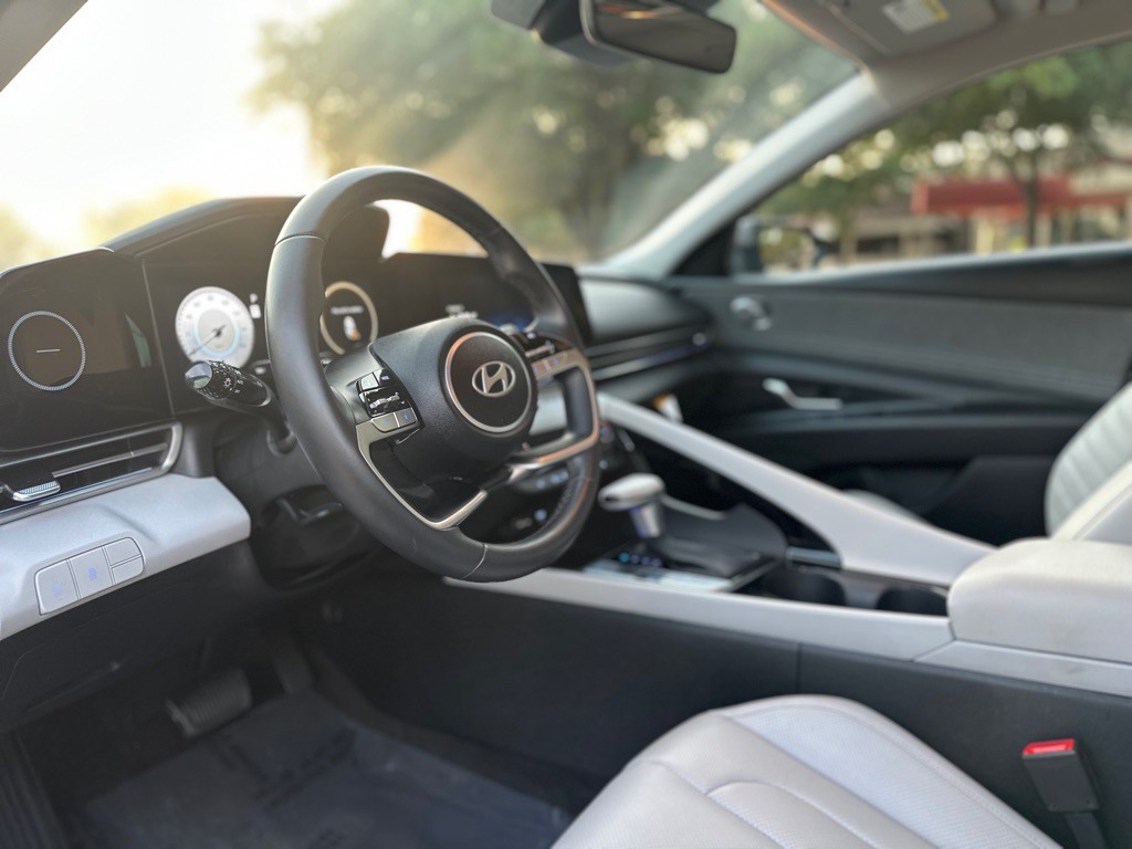 2025 Hyundai Elantra Image 22