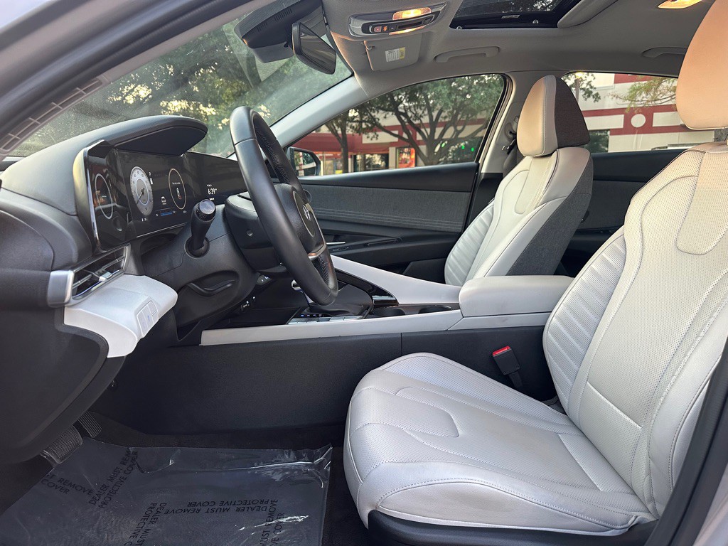 2025 Hyundai Elantra Image 23