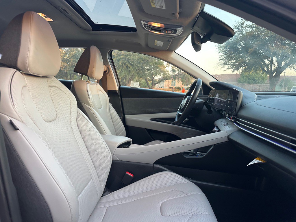 2025 Hyundai Elantra Image 29