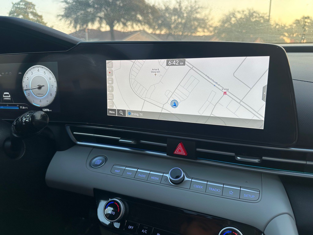2025 Hyundai Elantra Image 31