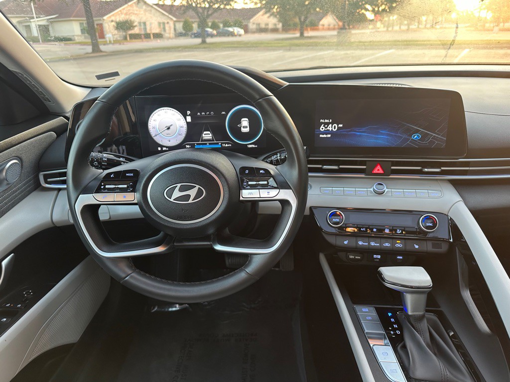 2025 Hyundai Elantra Image 34