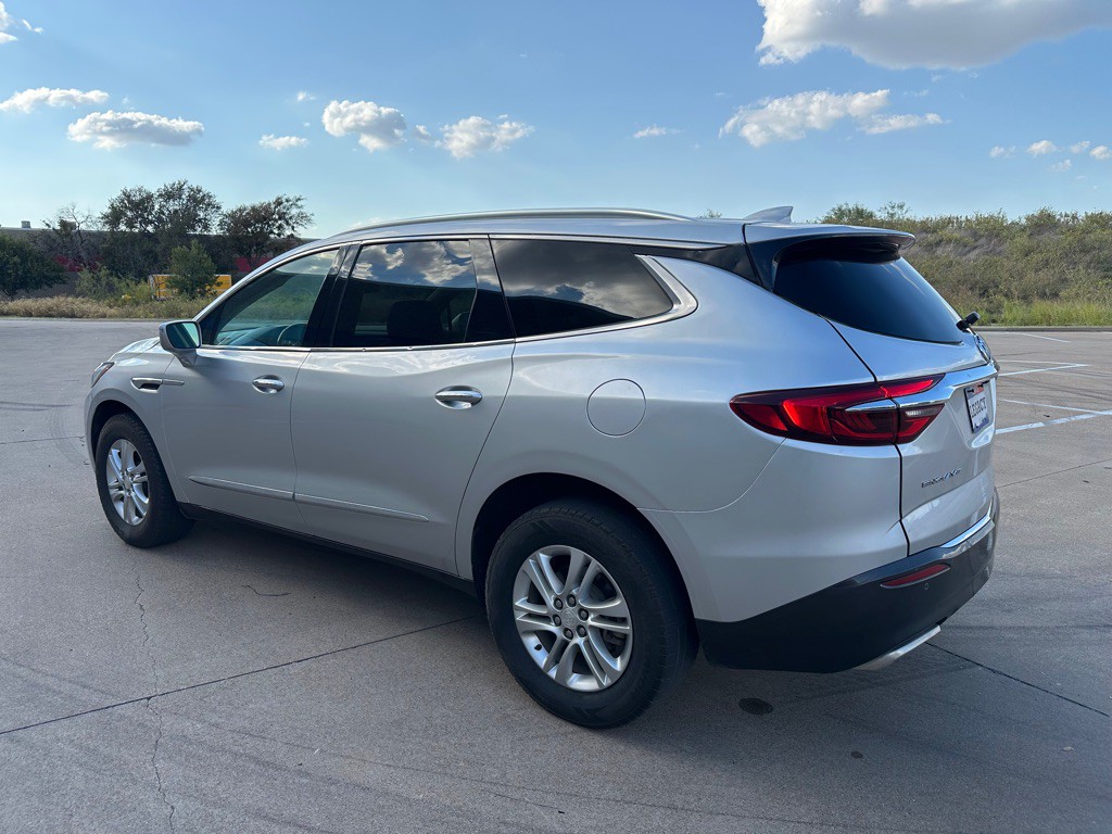 2021 Buick Enclave Image 13