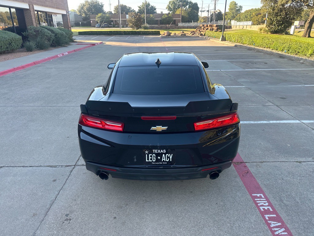 2017 Chevrolet Camaro Image 18