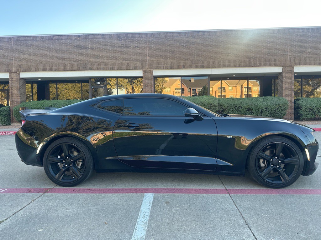 2017 Chevrolet Camaro Image 21