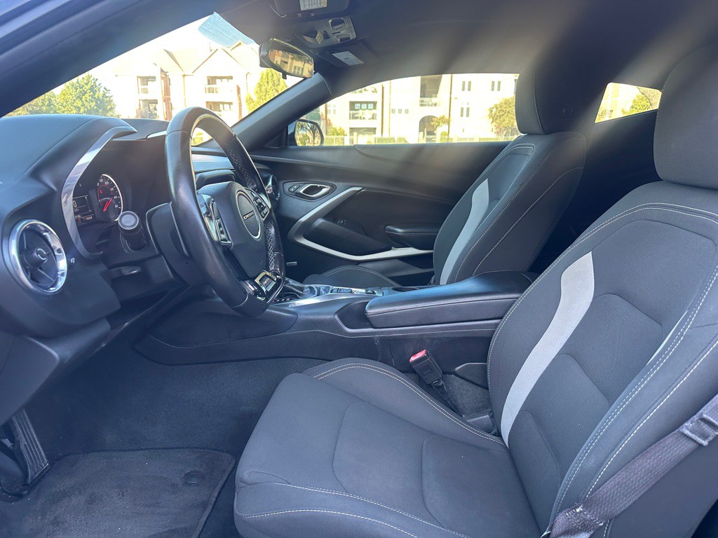 2017 Chevrolet Camaro Image 26