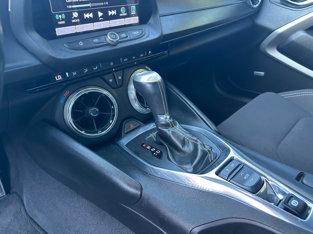 2017 Chevrolet Camaro Image 29