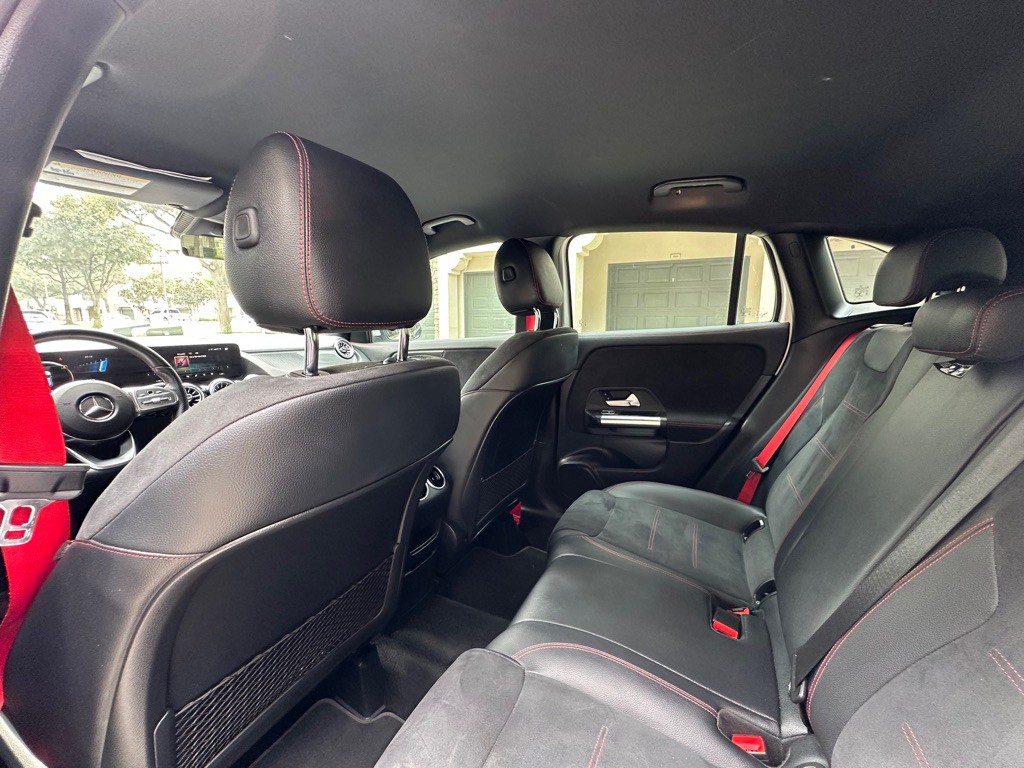 2023 Mercedes-Benz GLA-Class Image 23