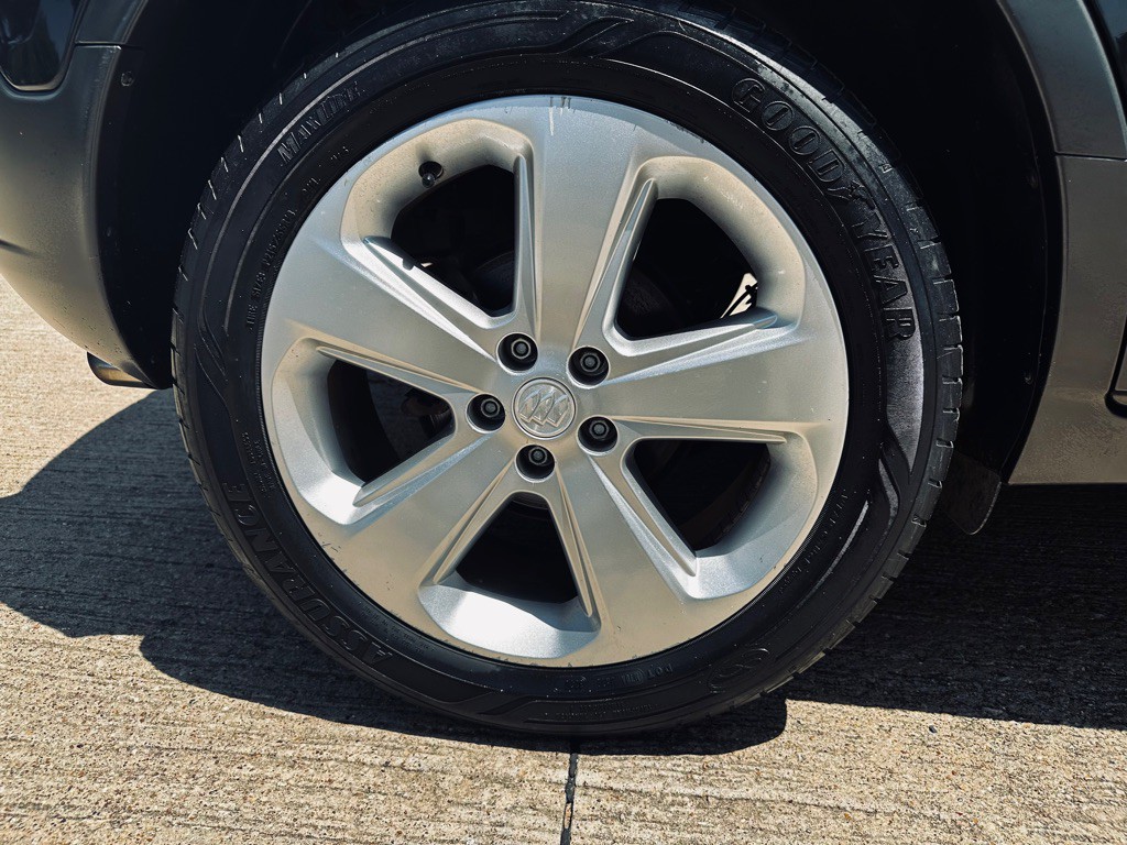 2016 Buick Enclave Image 25